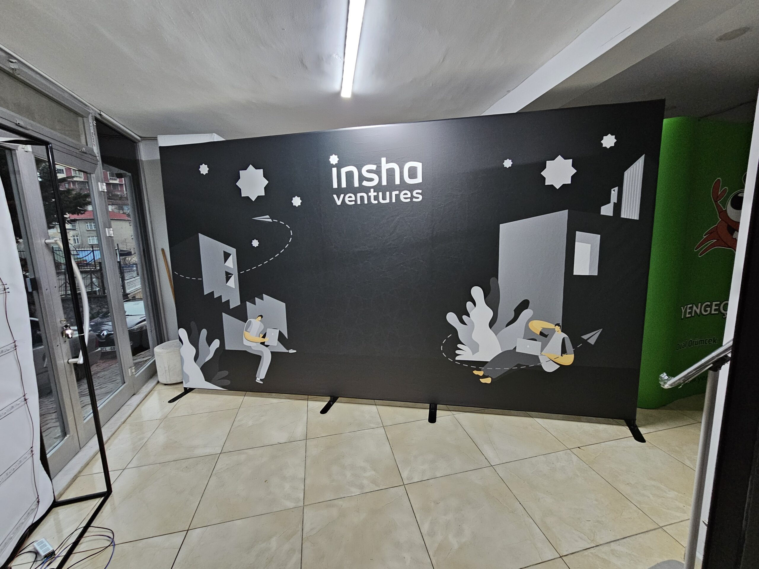 Düz Yengeç Stand İstediğiniz Ebatta Üretilir | X Banner, Kumaş